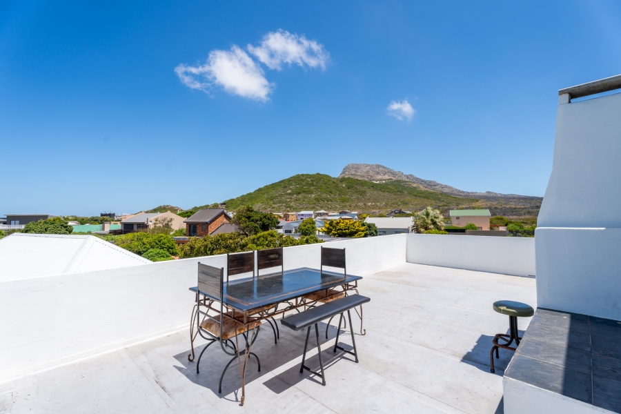 To Let 3 Bedroom Property for Rent in Bettys Bay Western Cape